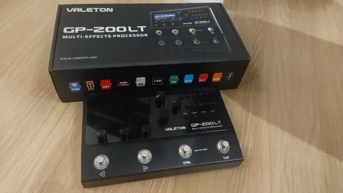 VALETON GP-200LT - Pedaleira para guitarra e baixo
