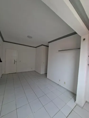 VENDO APARTAMENTO* *Village das Palmeiras III, 02 QTS.