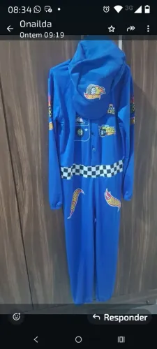 Vendo um macacão infantil servindo p carnaval das muricoquinhas,tema do Hot Wheels,T 8anos