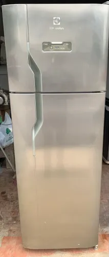 Geladeira Electrolux frost free 110 volts usada dou garantia 