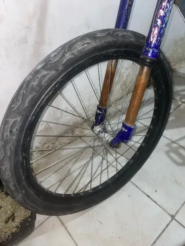 Bike Pneu rastro de cobra , garfo com amortecedor, de marcha
