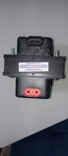 Transformador 110/220. 3000 VA