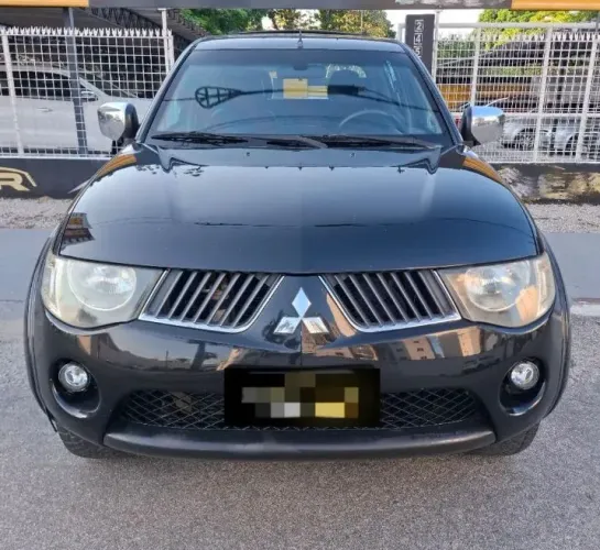 Mitsubishi L200 Triton HPE 3.2 CD TB Int.diesel AUT 2010