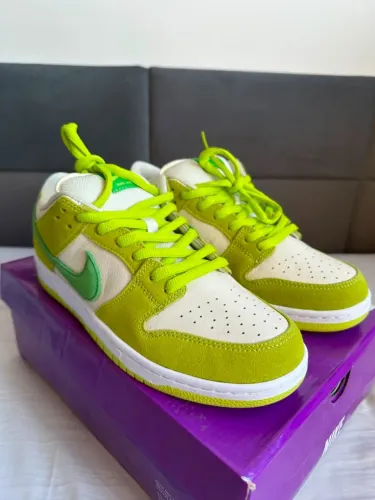 NIKE SB DUNK LOW PRO - Atomic Green/Chlorophyll