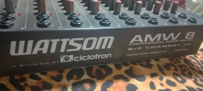Mesa de som mecânico
