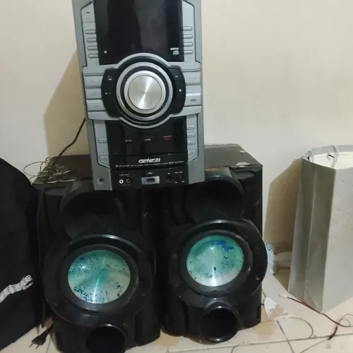 Som genezi Sony ótima qualidade com Bluetooth instalado 