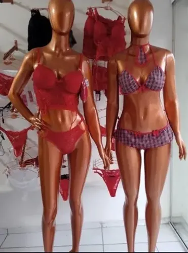 Kit Loja Feminina Completo - Manequins + Araras Rose Gold + Silhuetas
