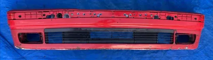Parachoque Dianteiro Bmw E36 323 325 1992 A 1999 / Detalhe Vermelho