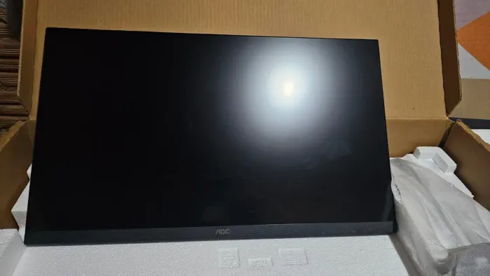 Monitor AOC 180hz 0,5ms 2560x1440