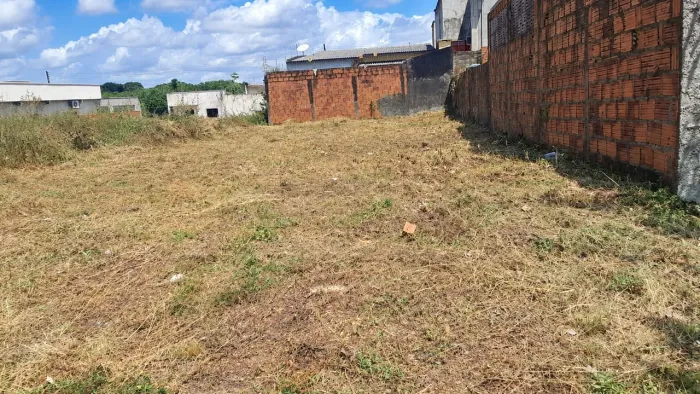 Vendo terreno no Residencial Amazonas. Rua Duca Serra, Marabaixo.