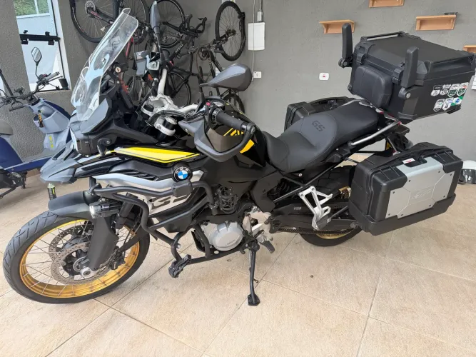 Vendo gs 850 premium série 40 anos , 2022 impecável!