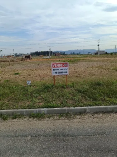Vende-se terreno na Avenida Rui Barbosa, Bairro Santo Antônio de Pádua, Tubarão/SC.