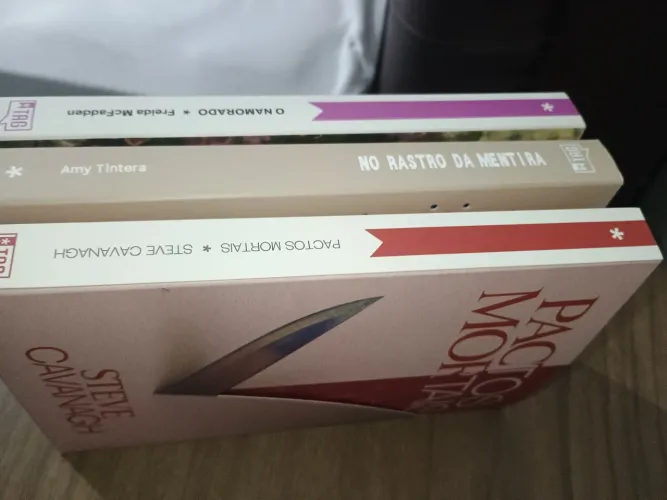 Livros coleção TAG