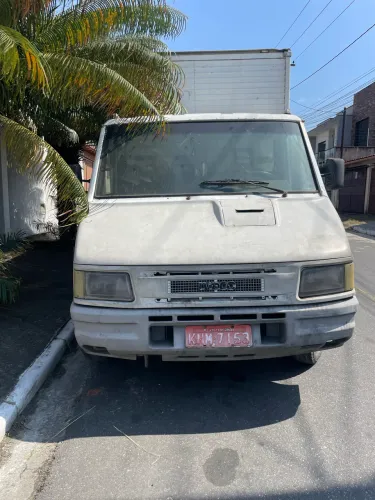 Iveco Daily baú