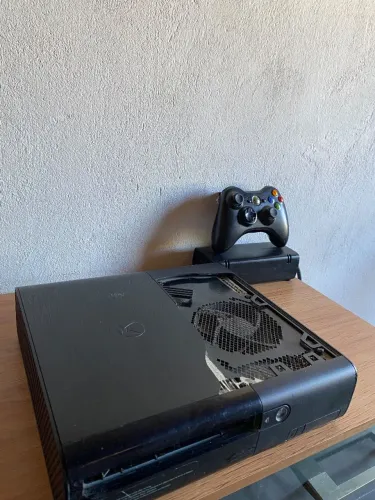 Xbox 360 com jogos só pegar e jogos