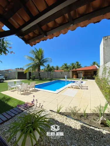 Casa em Barra de São Miguel  4 quartos, 2 suítes, piscina e terreno amplo