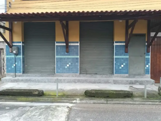 Ponto comercial/Loja/Box para aluguel com 52 metros quadrados em Boa Vista - São Gonçalo -
