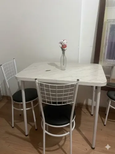 Mesa 4 cadeiras
