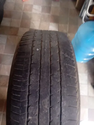 Pneu de caminhão