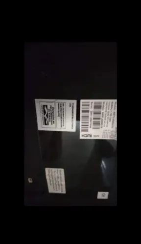 Vendo TV de LED de 50 polegadas para conserto retirada de peças baixei para vender