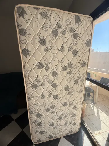 Cama Box - Muito nova, pouco usada