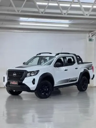 Nissan Frontier Attac.cd 4X4 2.3 Bi-TB Die. AUT 2025
