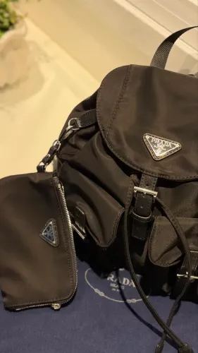 Mochila prada preta nylon 