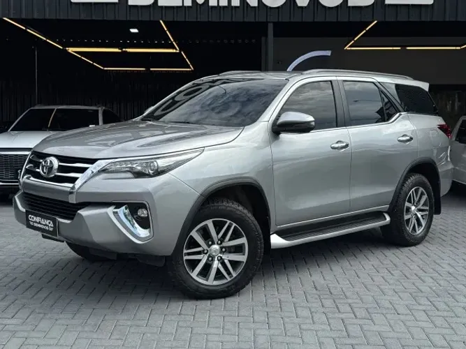 Toyota Hilux SW4 SRX 4X4 2.8 TDI 16V Dies. Aut. 2019