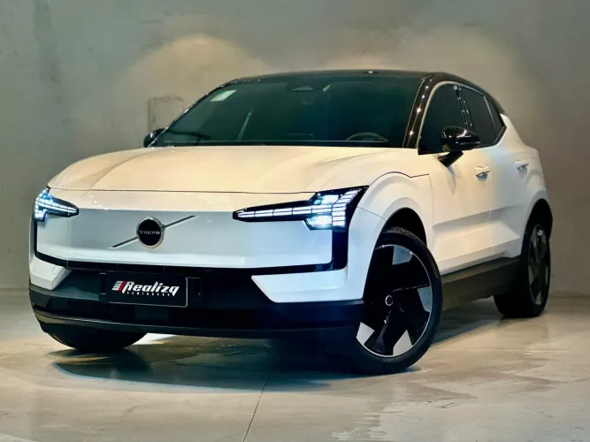 Volvo EX30 E60 Plus (elétrico) 2024