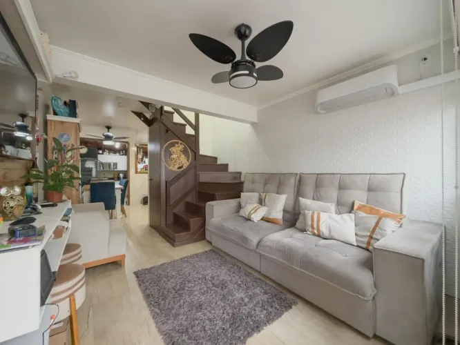 Casa em Condomínio Fechado Pronta Para Entrar e Morar, 2 Dormitórios, Vaga Coberta e Churr