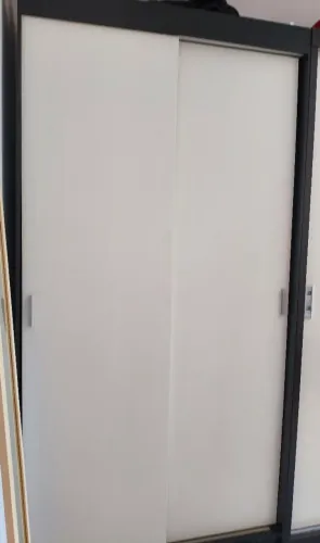 Guarda roupa de 2 portas de correr