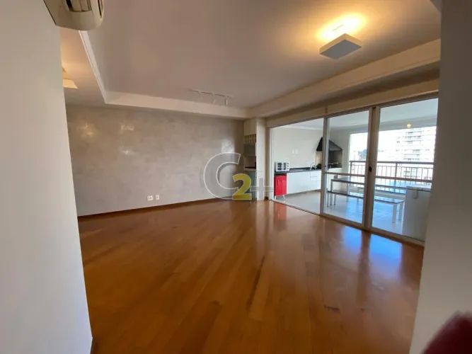 Apartamento para locação na Vila Romana com 2 quartos, 1 suíte e 2 vagas de garagem