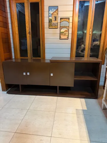 Rack buffet móvel sala multiuso em madeira