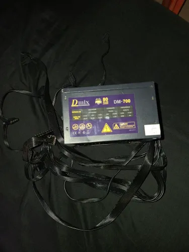 Fonte 700watts