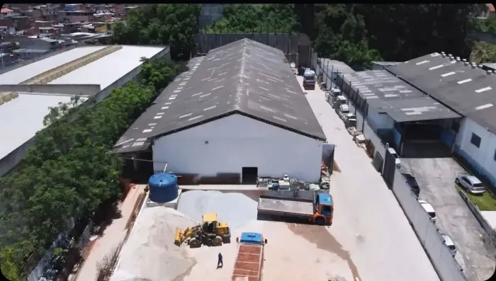 Galpão Industrial / Terreno à Venda em Guarulhos - 5.148m²