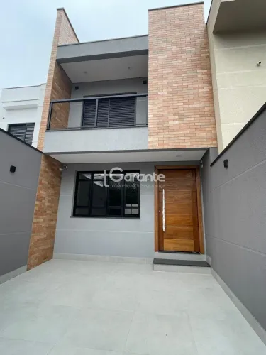 Casa com 191 m² para alugar com - 3 Quartos, 4 banheiros, 2 vagas - Vila Gumercindo