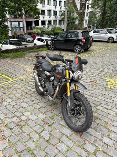 Triumph Scrambler 400XC Cinza 2026