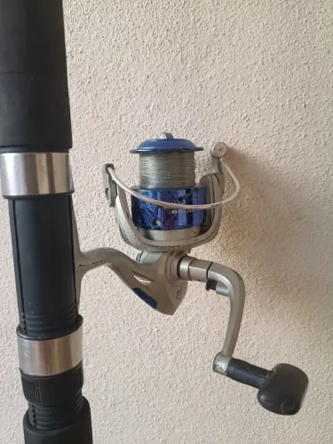 Molinete+vara de pesca