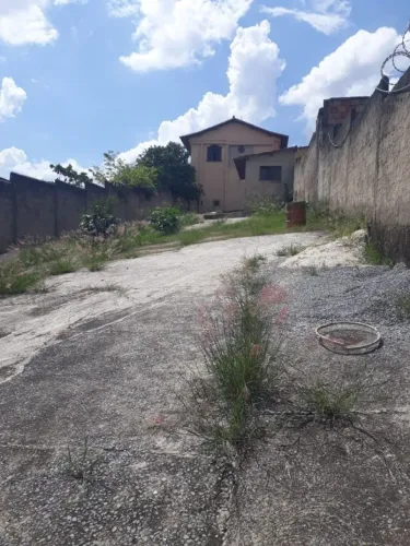 Lote / Terreno com 1 quarto à venda em Belo Horizonte