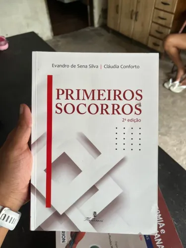 Kit 2 Livros - Anatomia e Fisiologia Humana e Primeiros Socorros.