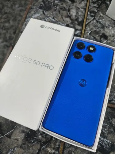 Moto Edge 60 pro vendo ou troco !