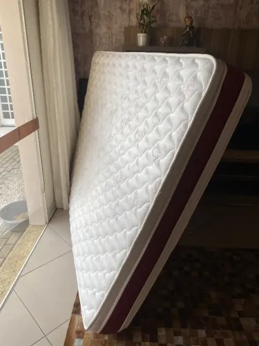 Colchão Queen