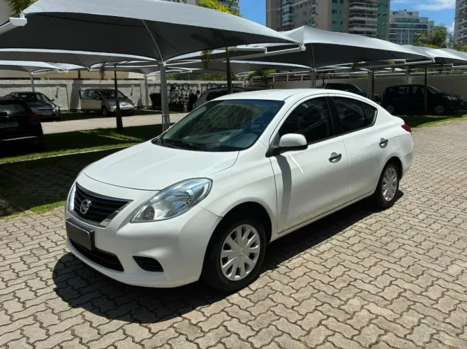 Nissan Versa SV 1.6 16V Flex Fuel 4P Mec. 2014