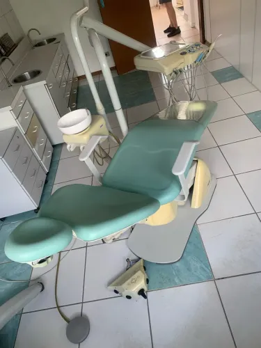 Cadeira de dentista gnatus completa com lavatorio