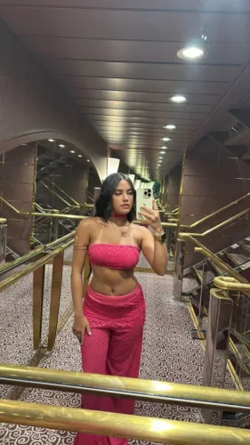 Conjunto rosa calça + top + choker de pescoço 
