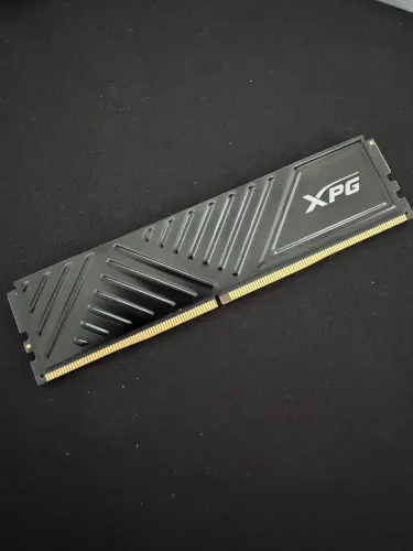 Memória XPG DDR4 16GB 3200MHz - Como Nova