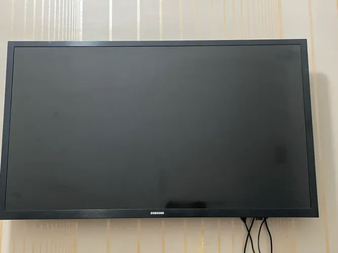 Tv para retirada de peças