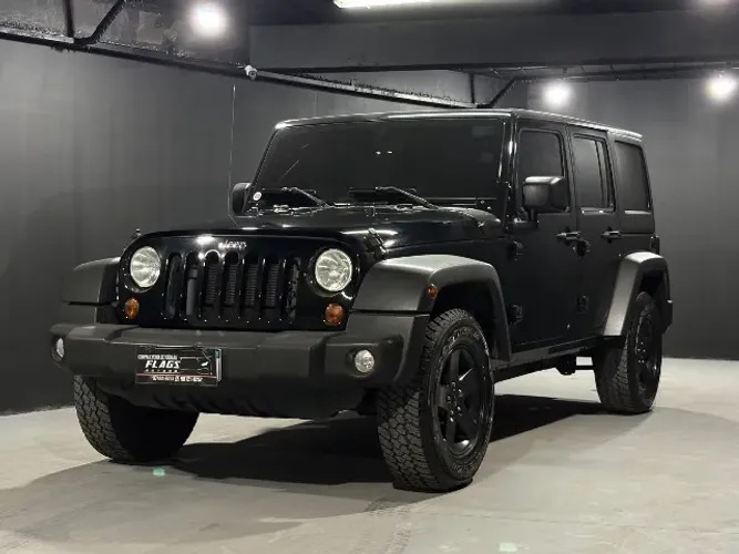 Jeep Wrangler Unlimited Sport 3.6 V6 284cv 4P 2013