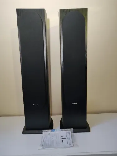 Caixas acústicas Pioneer SP-SF52 Mini torre by Andrew Jones