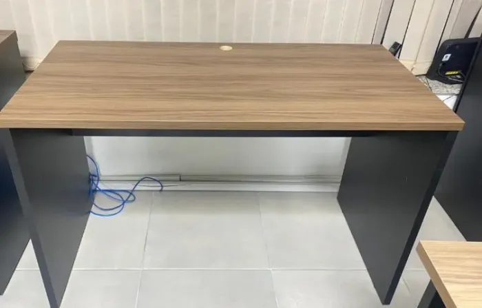 Mesa de Escritório 1,20 x 0,60 | Excelente Estado